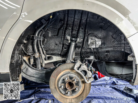 Nâng Cấp Cách Âm Toàn Diện Cho Kia Carnival 21 z7359573660425 789548e6d815cc260d5051ada052b266