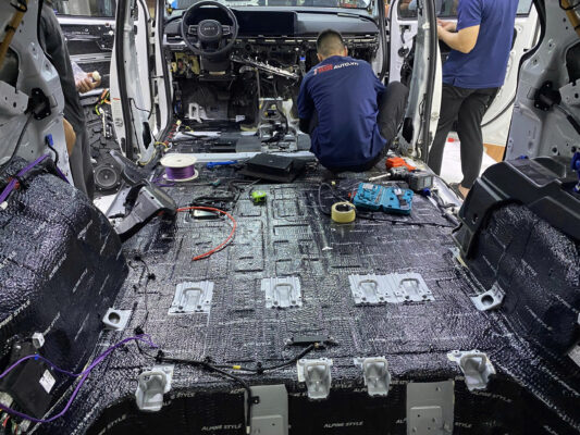 Nâng Cấp Cách Âm Toàn Diện Cho Kia Carnival 18 Nâng Cấp Cách Âm Toàn Diện Cho Kia Carnival