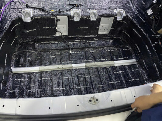 Nâng Cấp Cách Âm Toàn Diện Cho Kia Carnival 19 z7359597374654 3027df3aa55323a44db69ecdf7a92f5d