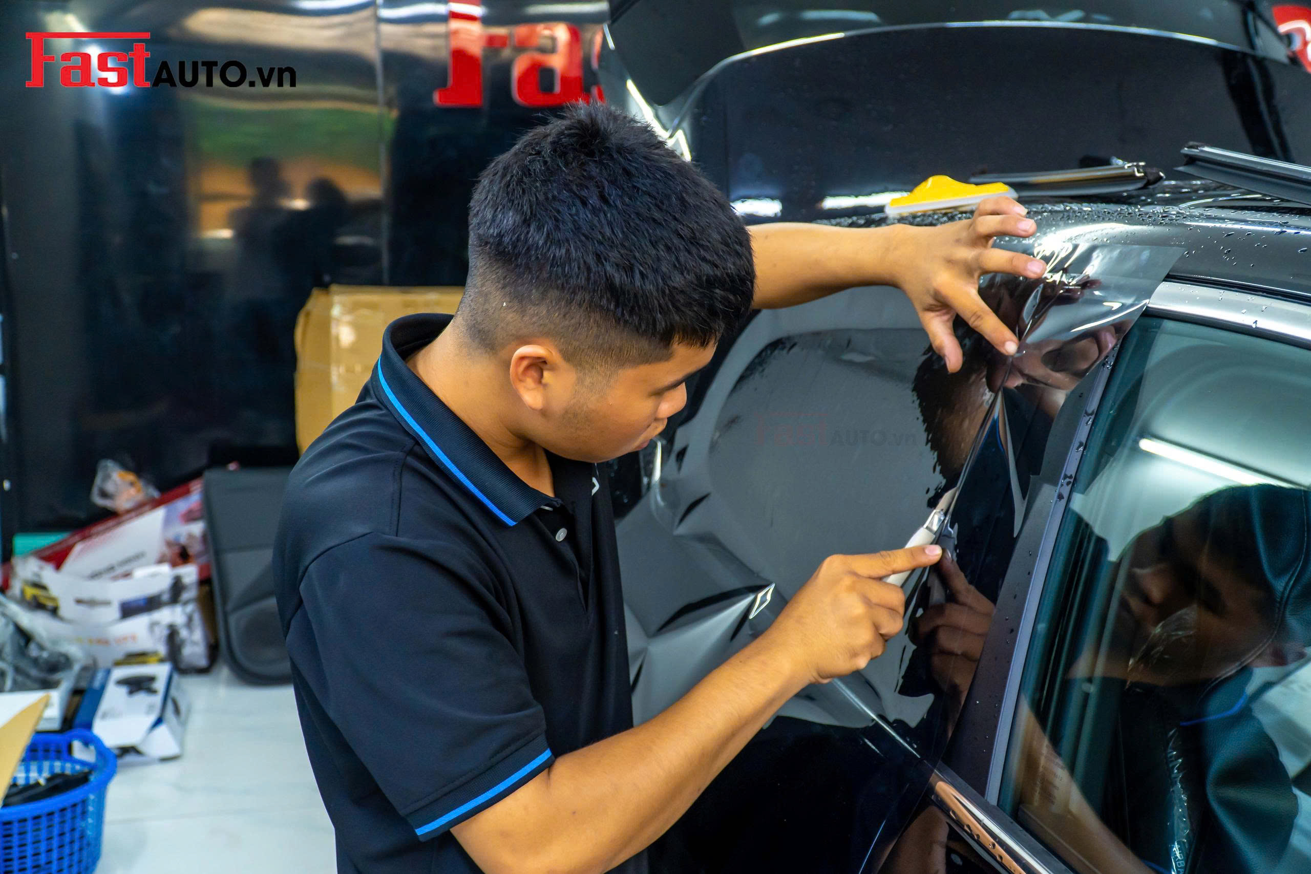 Dán Phim Cách Nhiệt VinFast VF6 (Bản US) 4 Dán Phim Cách Nhiệt VinFast VF6 (Bản US)