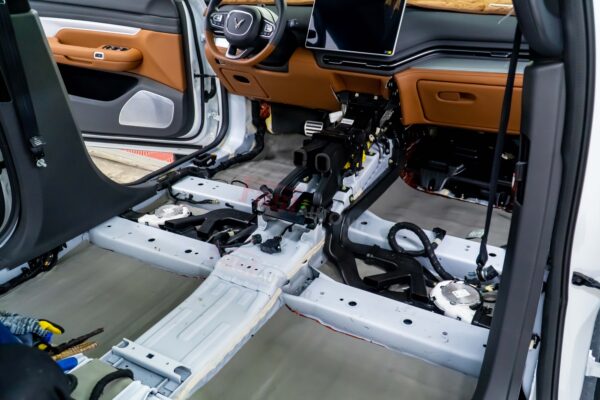 Cách Âm Full Xe VinFast VF7 11 DSC01946