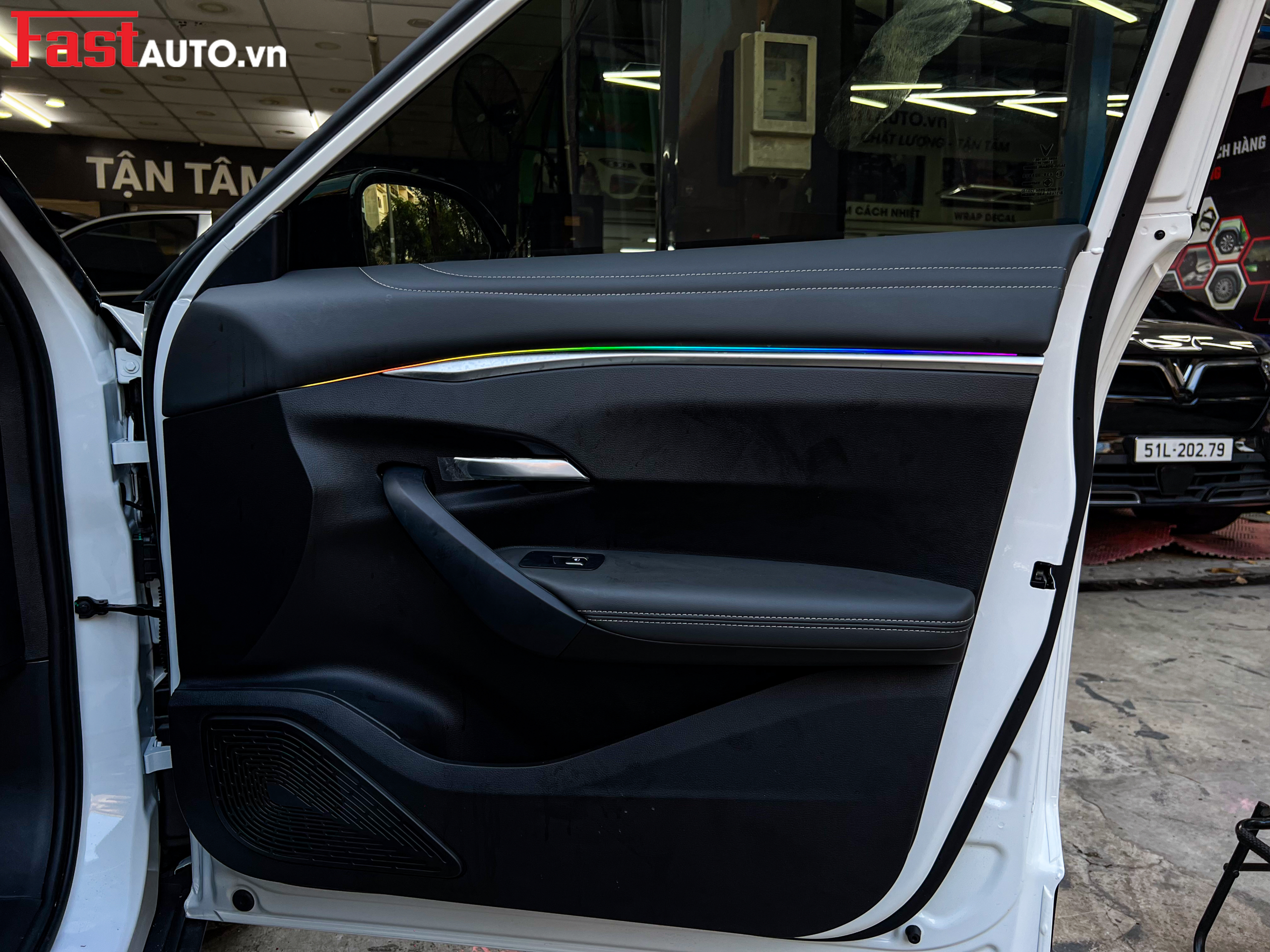 Alternative view of Nâng Cấp LED Nội Thất Cho VinFast VF7 