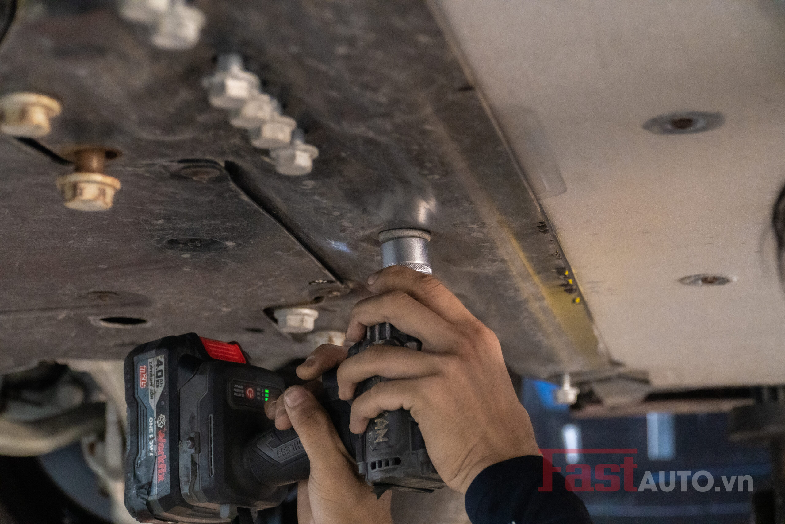 Có Nên Lắp Ốp Bảo Vệ Pin Cho VinFast VF9? 10 Có Nên Lắp Ốp Bảo Vệ Pin Cho VinFast VF9?