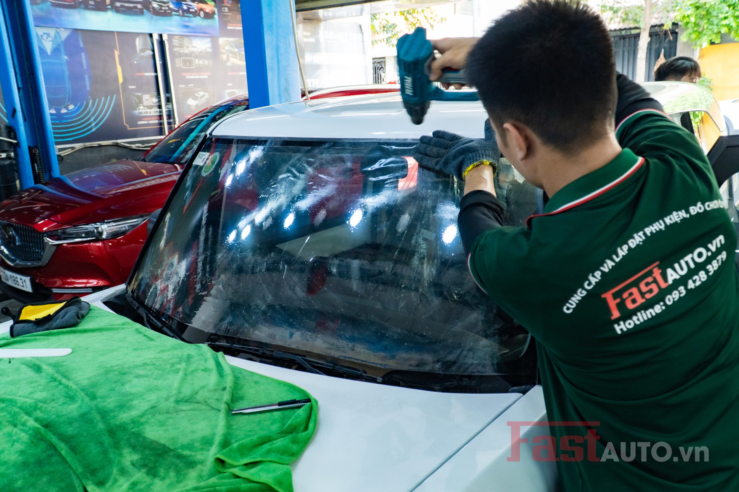 Dán Phim Cách Nhiệt VinFast VF3 Tại Fastauto 5 Dán Phim Cách Nhiệt VinFast VF3 Tại Fastauto
